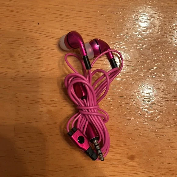 Group of 3 soft-plug earbud headphones - Picture 3 of 4